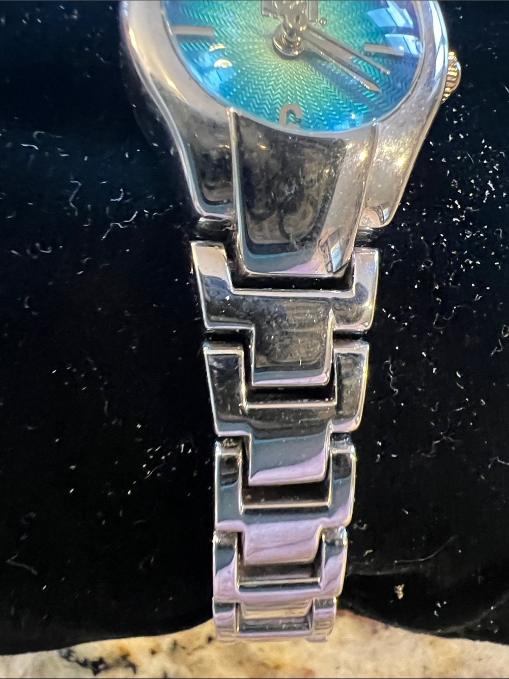 Iei Vintage Small Silver-Link Watch with Blue-Green Dial - Picture 6 of 14